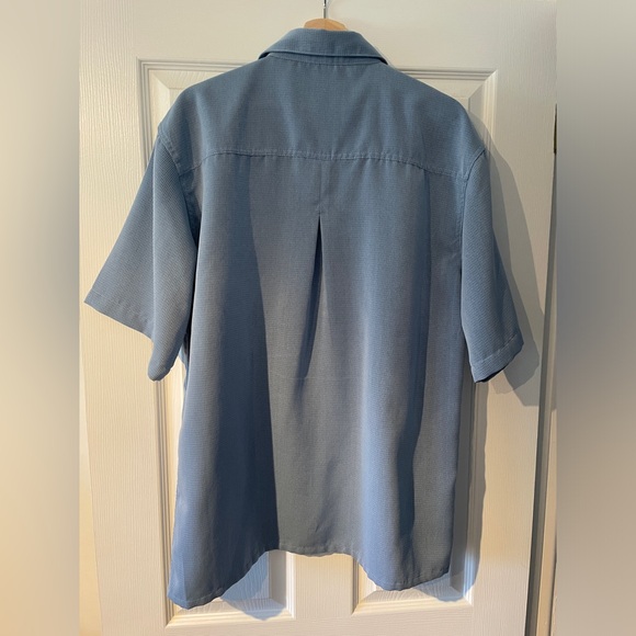 Men’s short sleeve button down - Picture 2 of 4